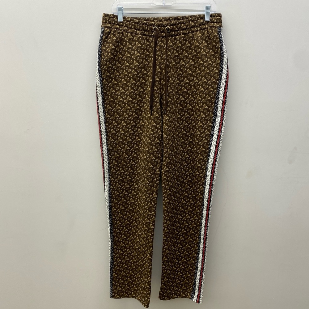 Burberry sweatpants. Almost new. Size Medium.